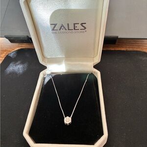 Zales 14k White Gold Necklace with Natural Diamond Flower Pendant. Brand New,